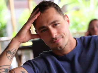 how do romanian men look like