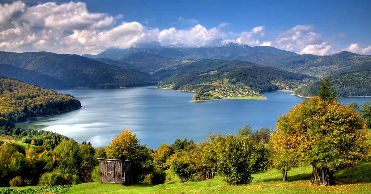 Discover Romania’s Natural Beauty – From Mountains to Rivers